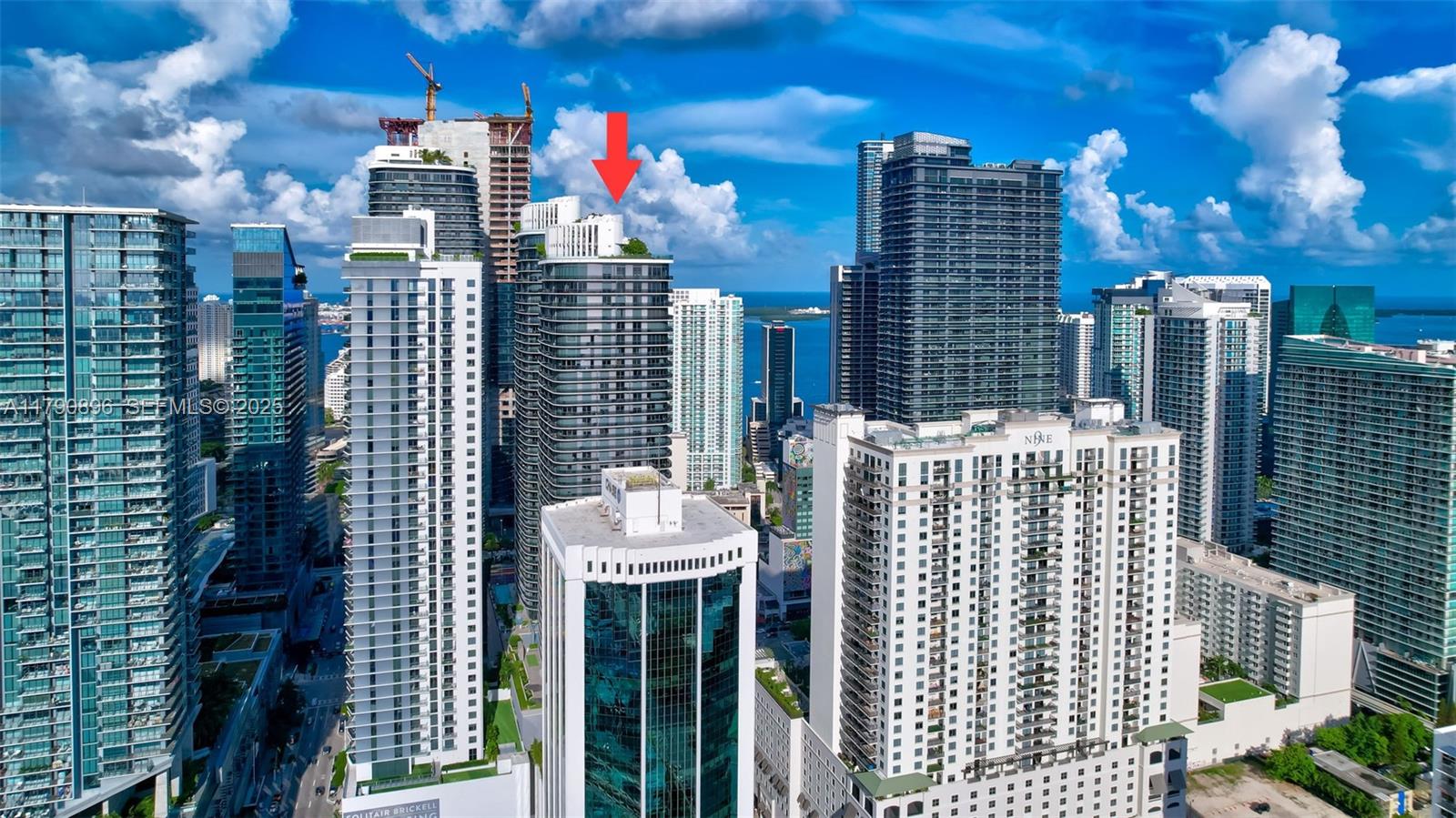 55 SW 9th St #PH4501, Miami FL 33130