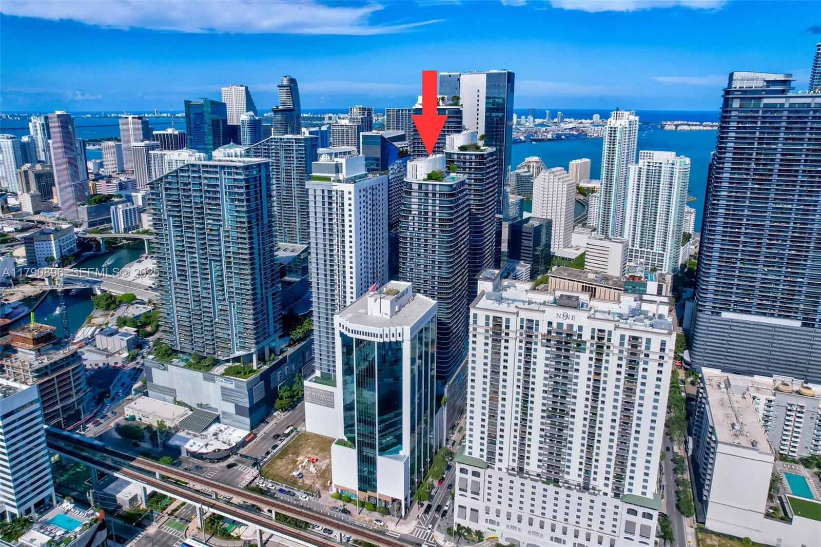 55 SW 9th St #PH4501, Miami FL 33130