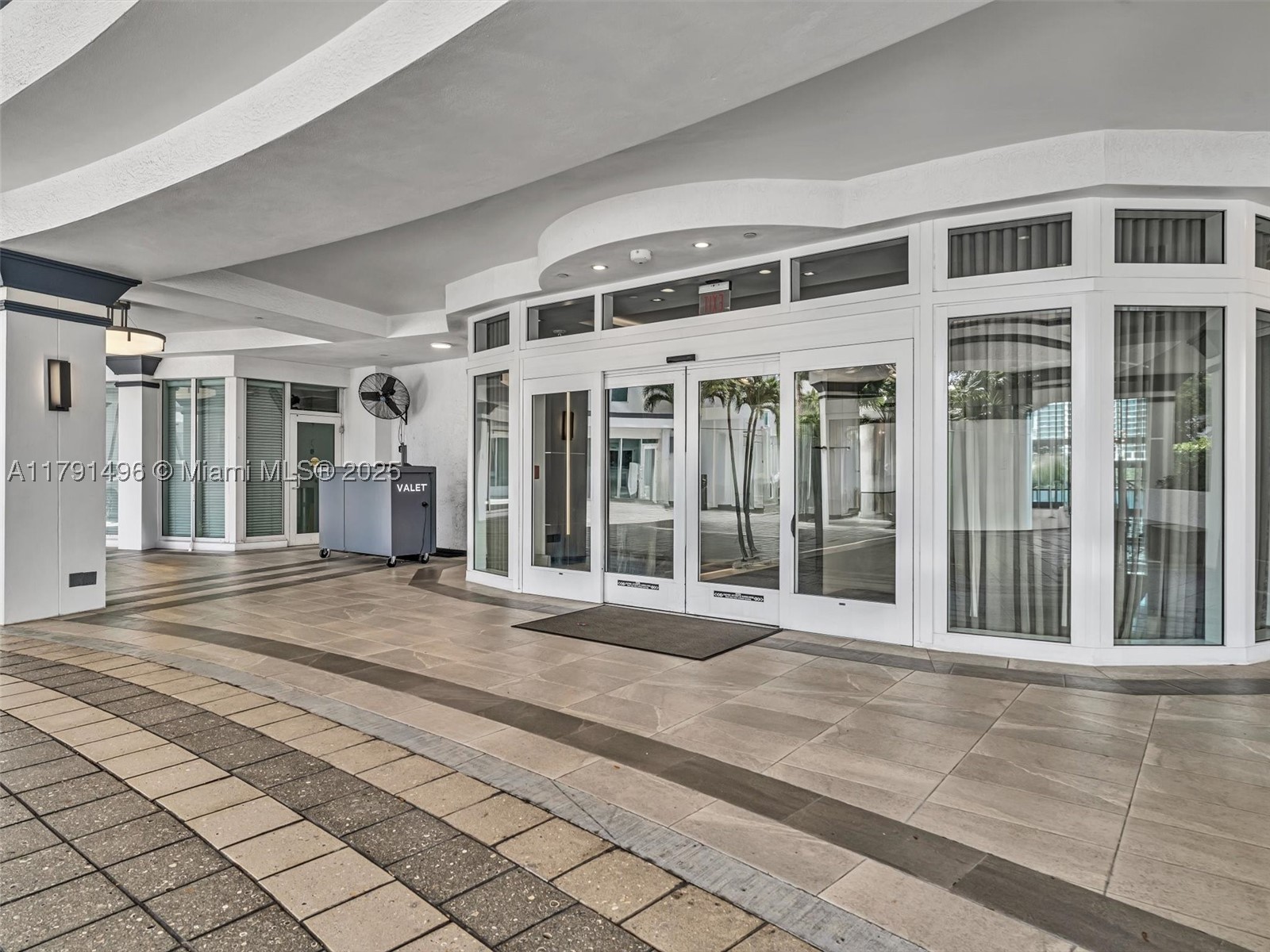3201 NE 183rd St #2102, Aventura FL 33160