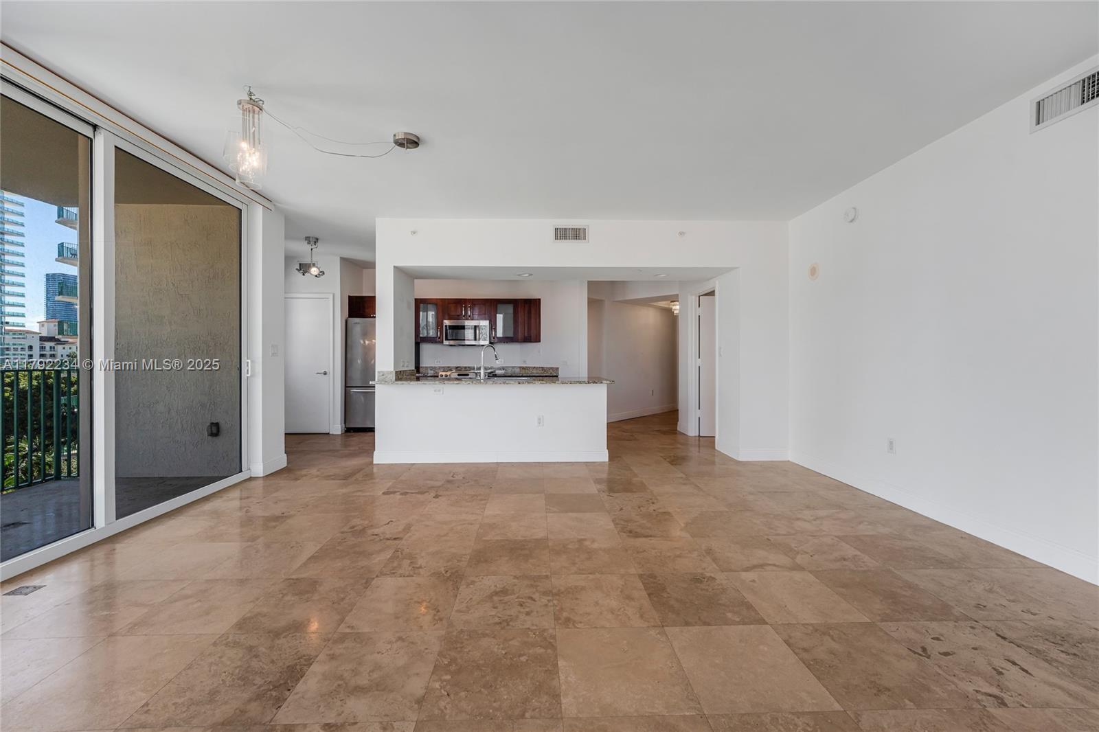 19900 E Country Club Dr #612, Aventura FL 33180