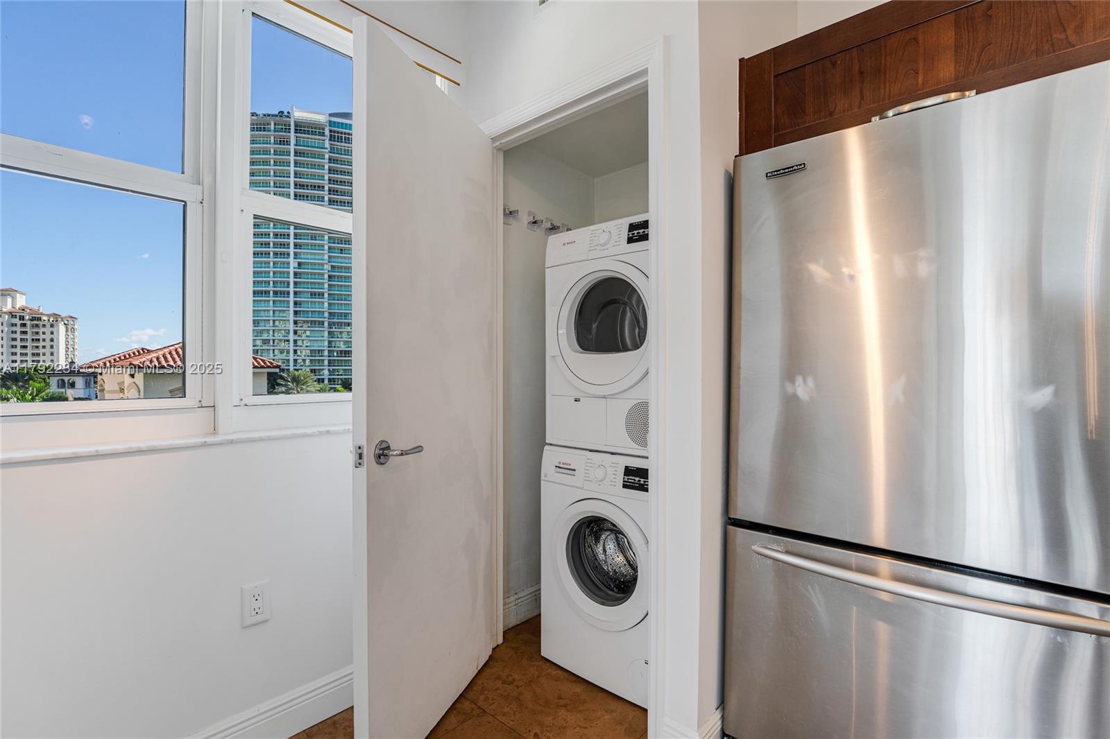 19900 E Country Club Dr #612, Aventura FL 33180