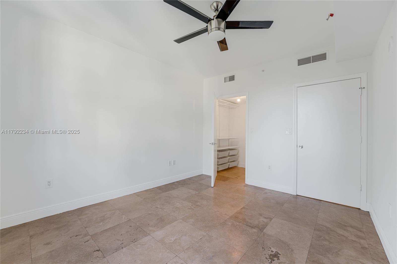 19900 E Country Club Dr #612, Aventura FL 33180
