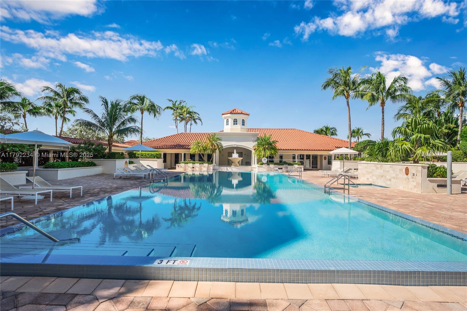 19900 E Country Club Dr #612, Aventura FL 33180
