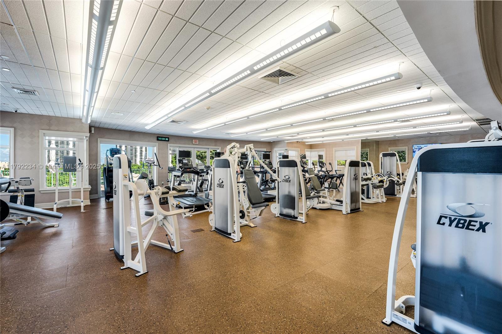 19900 E Country Club Dr #612, Aventura FL 33180