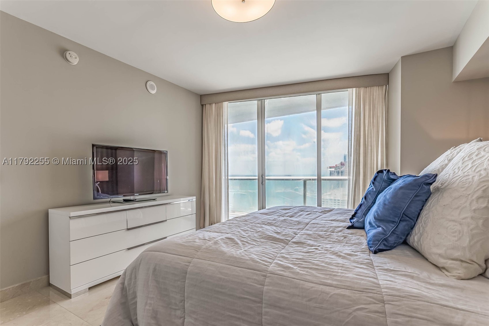 495 Brickell Ave #2801, Miami FL 33131