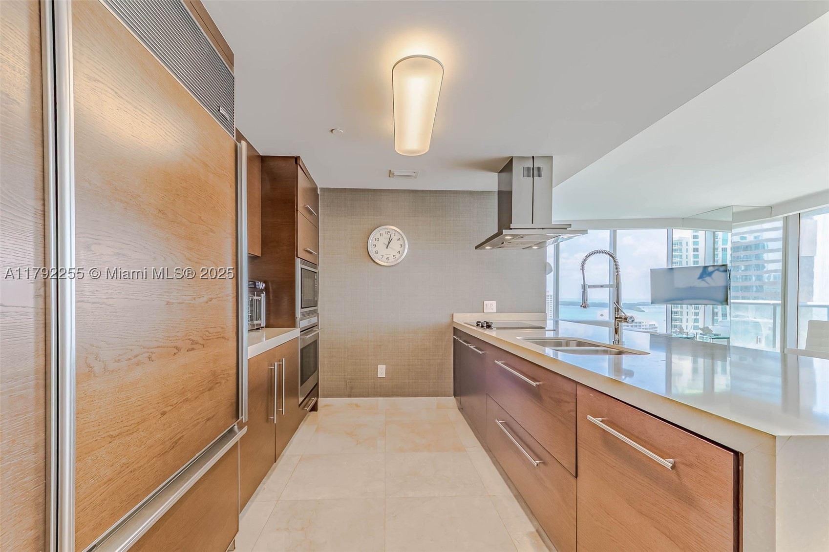 495 Brickell Ave #2801, Miami FL 33131