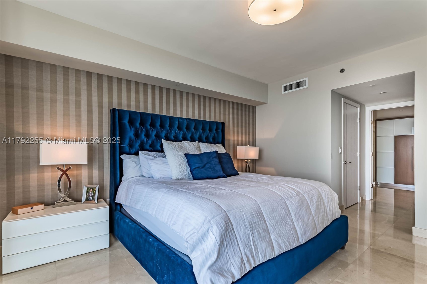 495 Brickell Ave #2801, Miami FL 33131