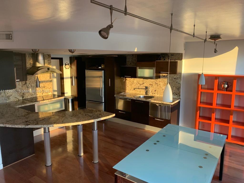 1121 Crandon Blvd #D802, Key Biscayne FL 33149