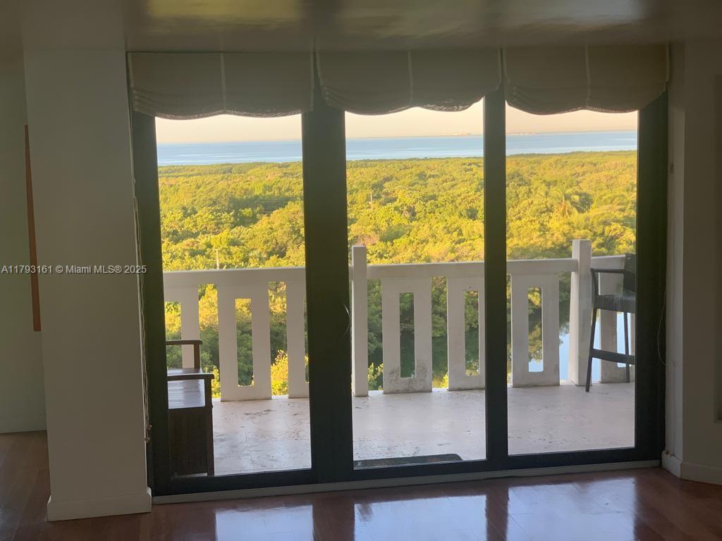 1121 Crandon Blvd #D802, Key Biscayne FL 33149