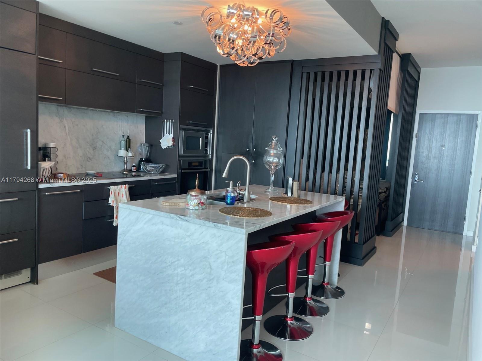 900 Biscayne Blvd #5707, Miami FL 33132