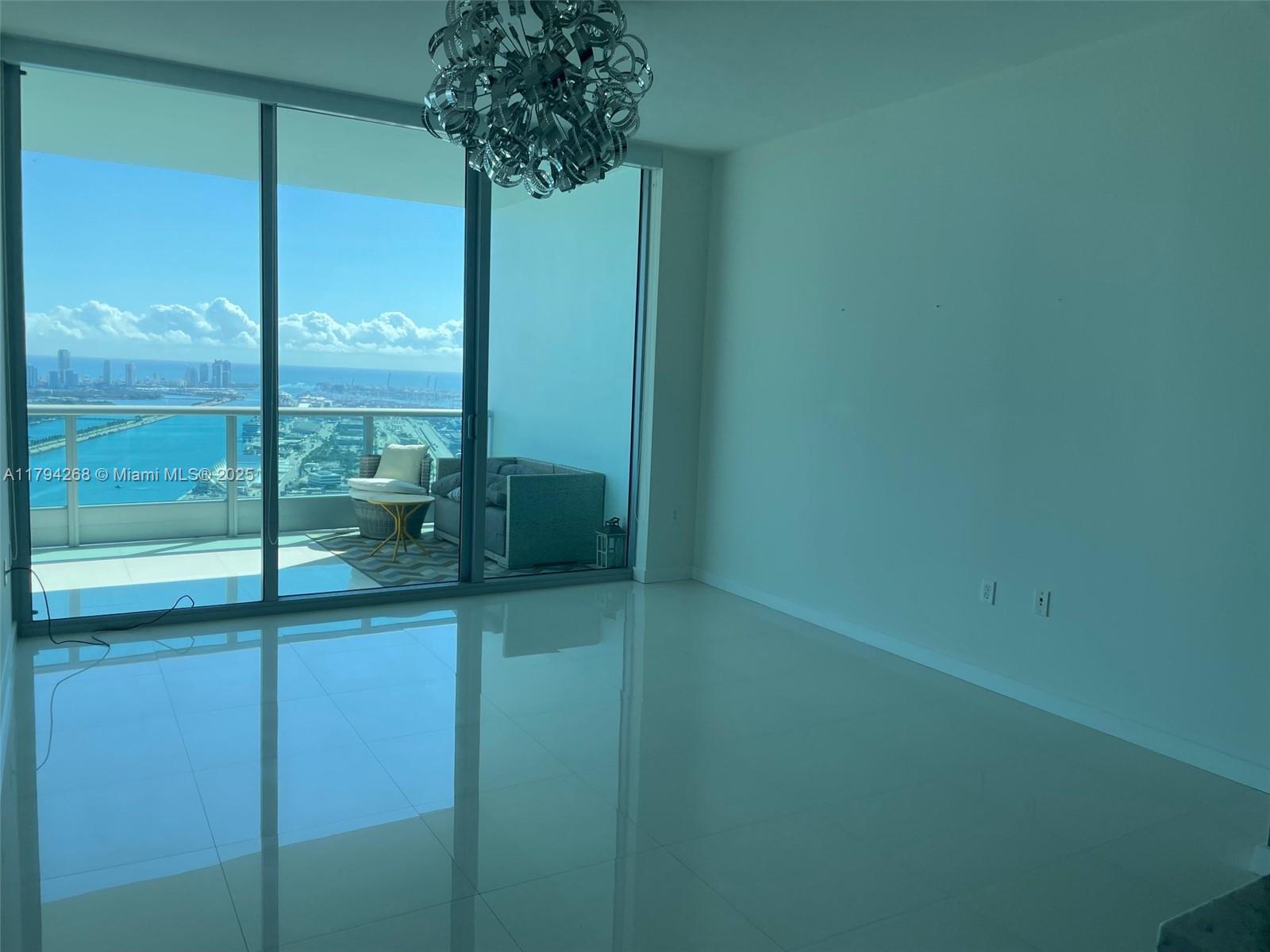 900 Biscayne Blvd #5707, Miami FL 33132