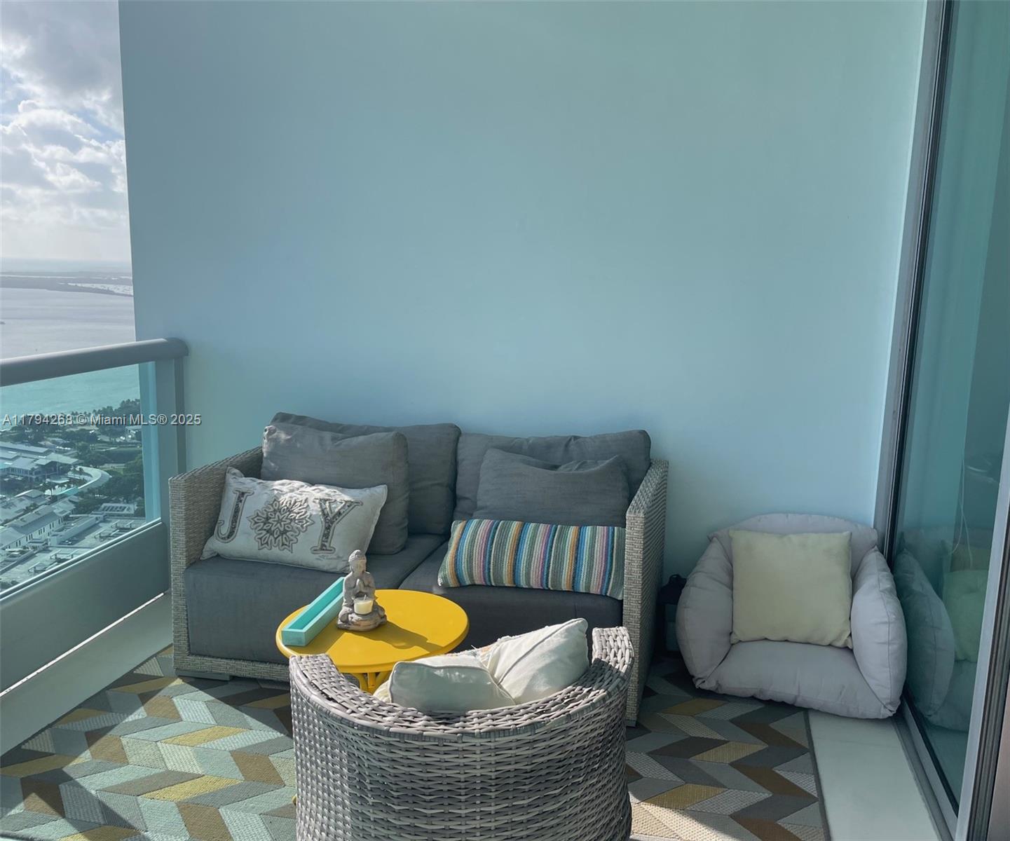 900 Biscayne Blvd #5707, Miami FL 33132