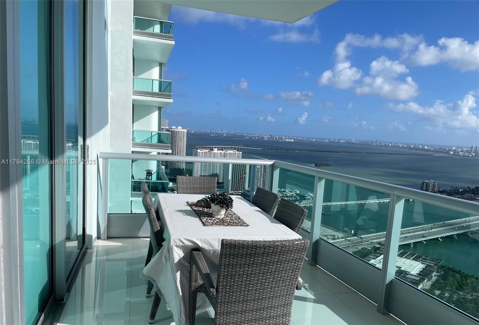 900 Biscayne Blvd #5707, Miami FL 33132