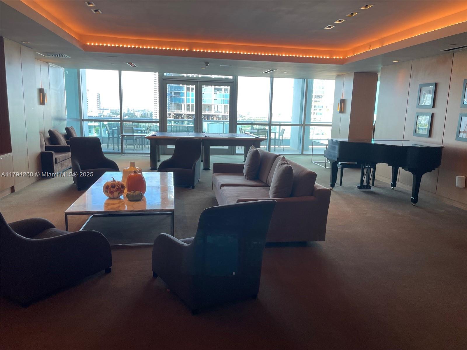 900 Biscayne Blvd #5707, Miami FL 33132