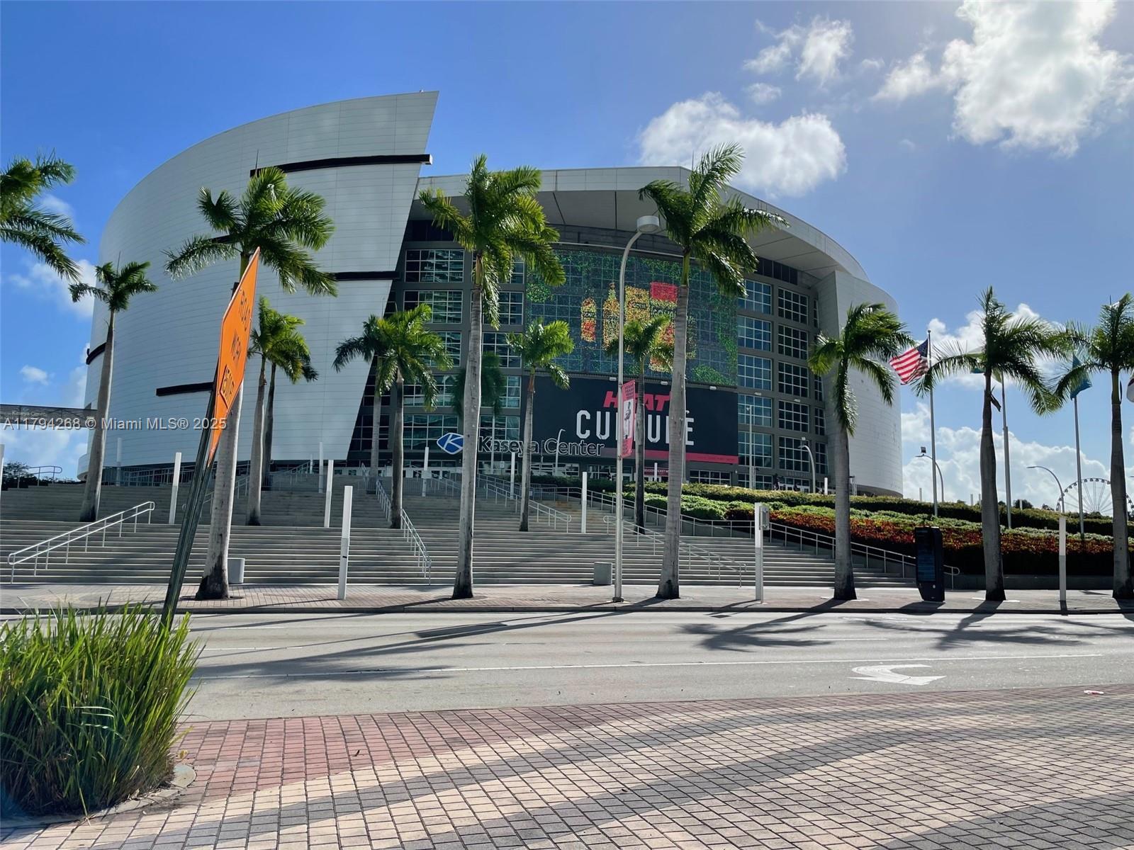 900 Biscayne Blvd #5707, Miami FL 33132