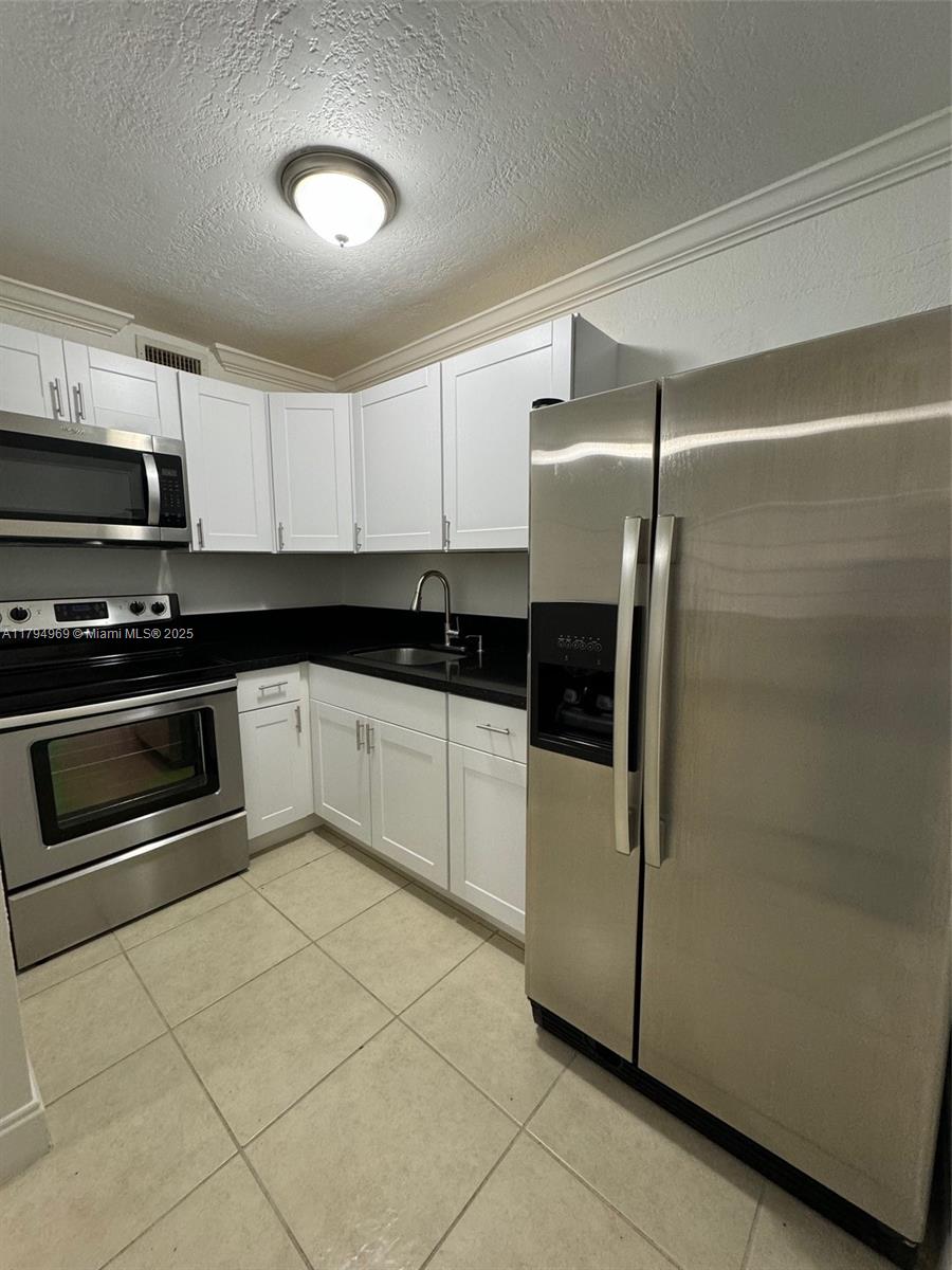 11195 SW 1st St #314, Sweetwater FL 33174