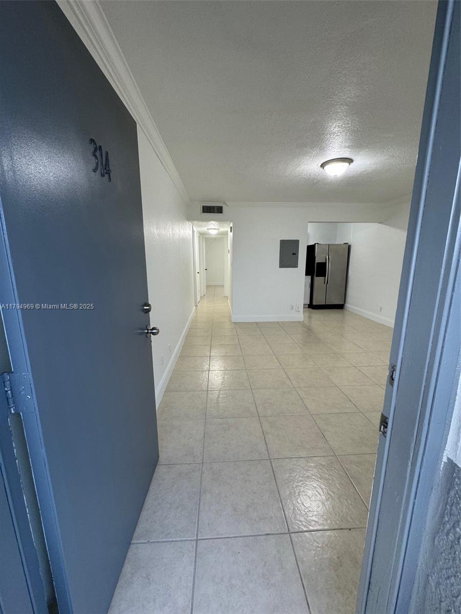 11195 SW 1st St #314, Sweetwater FL 33174
