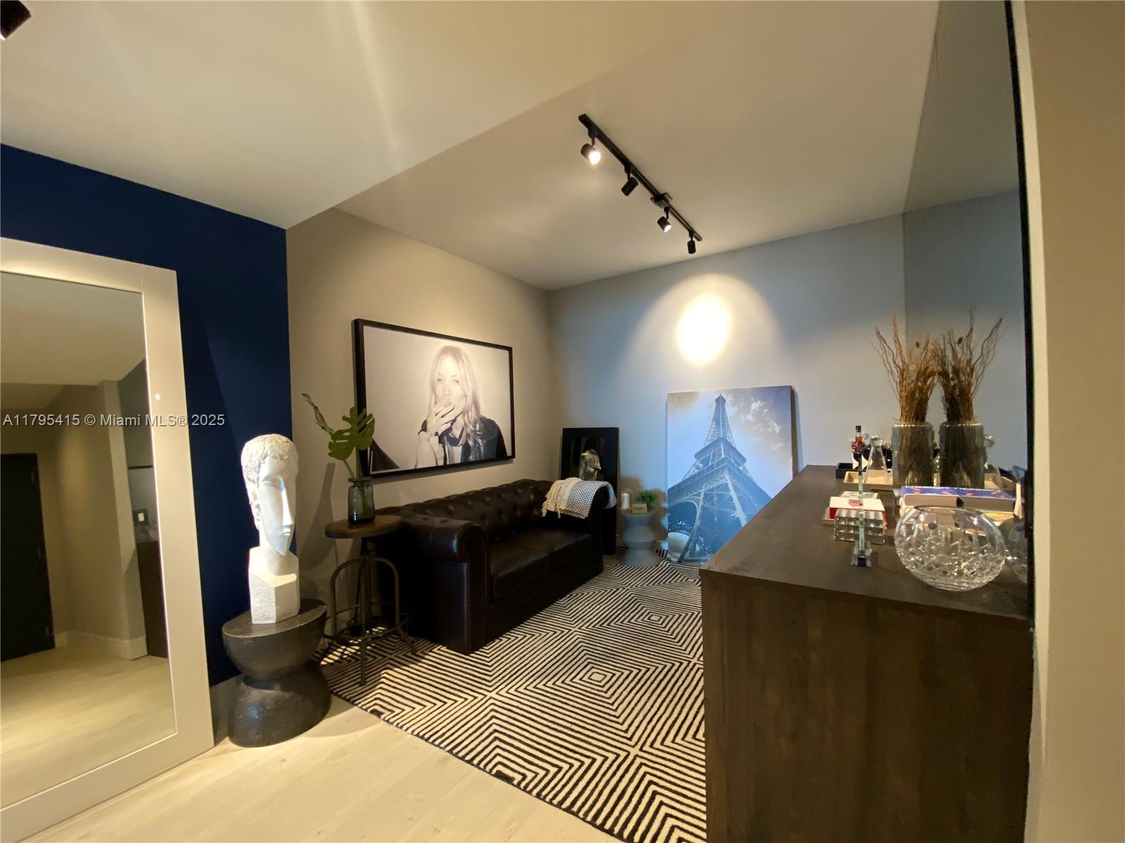 888 Biscayne Blvd #2405, Miami FL 33132