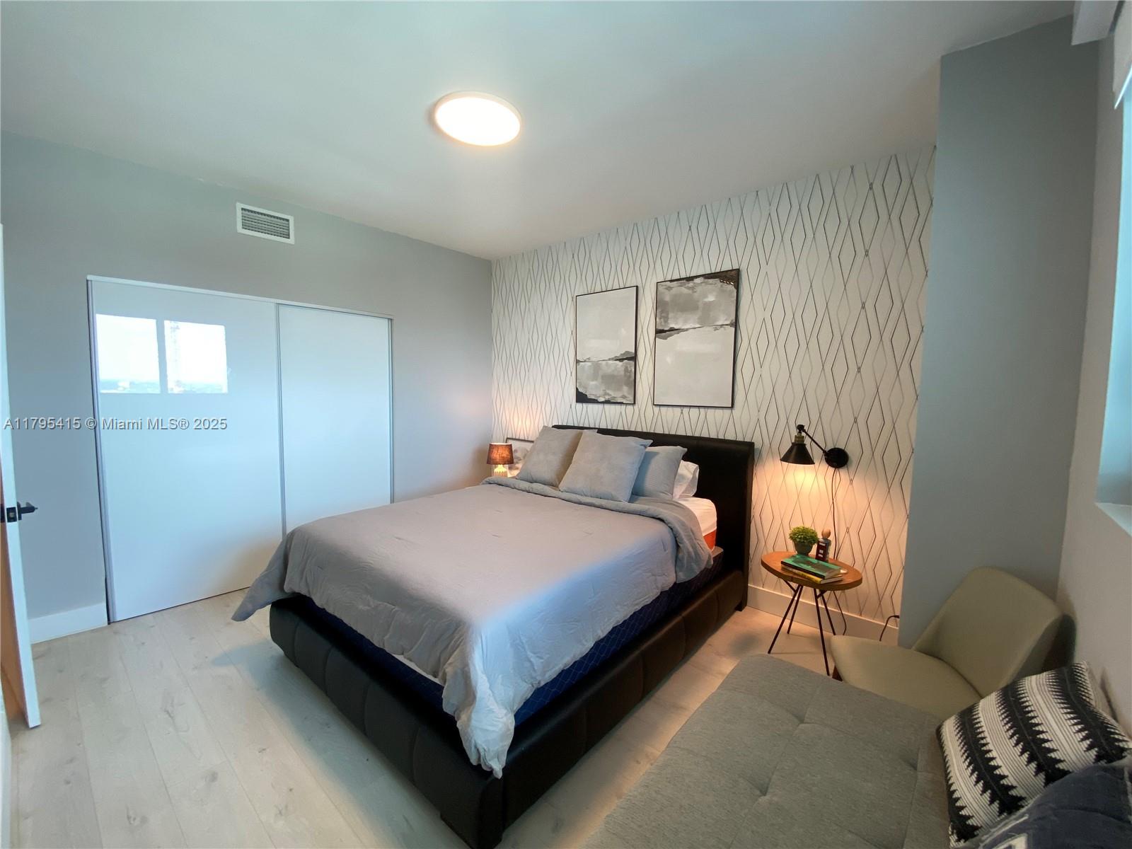 888 Biscayne Blvd #2405, Miami FL 33132