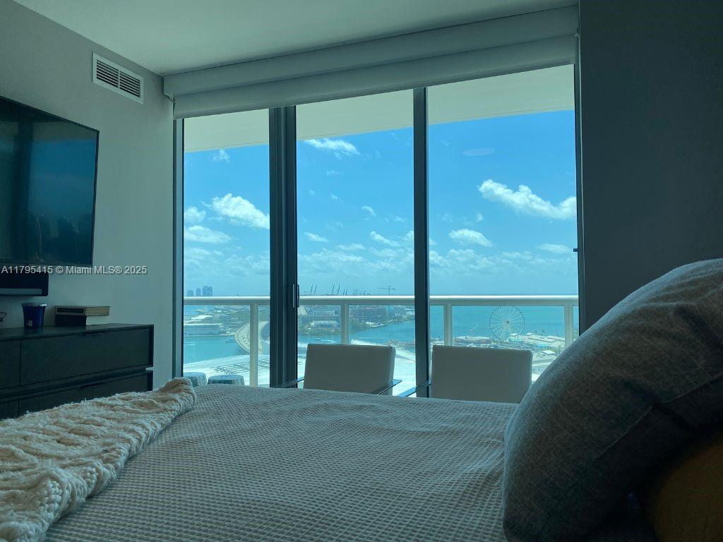 888 Biscayne Blvd #2405, Miami FL 33132