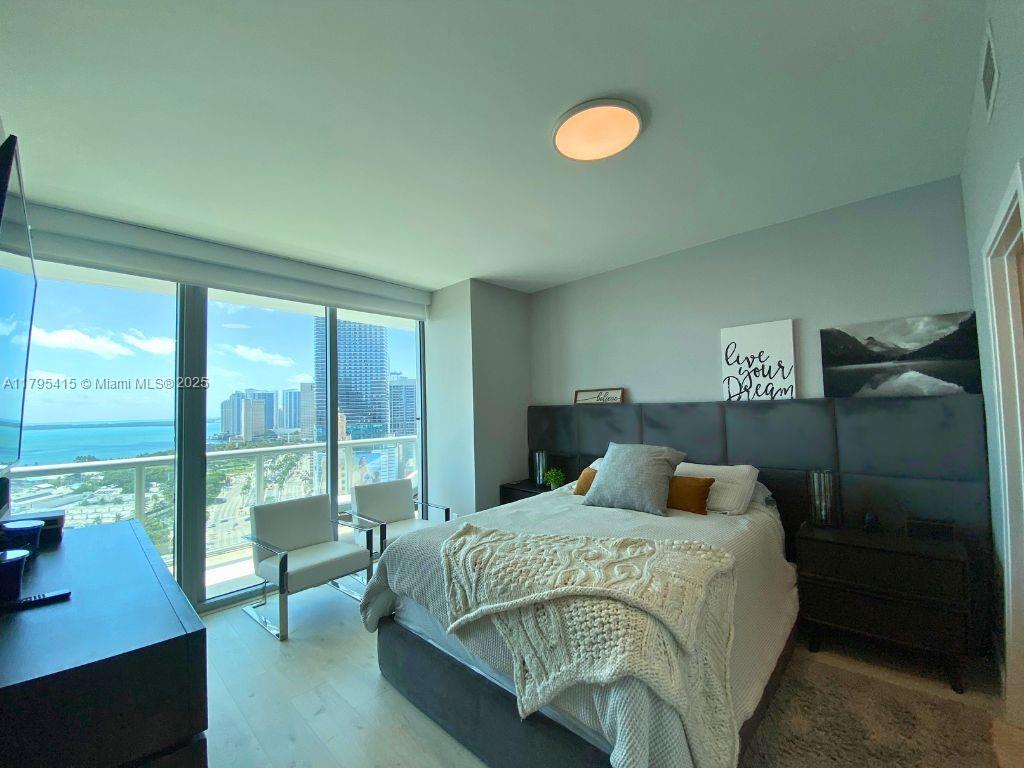 888 Biscayne Blvd #2405, Miami FL 33132