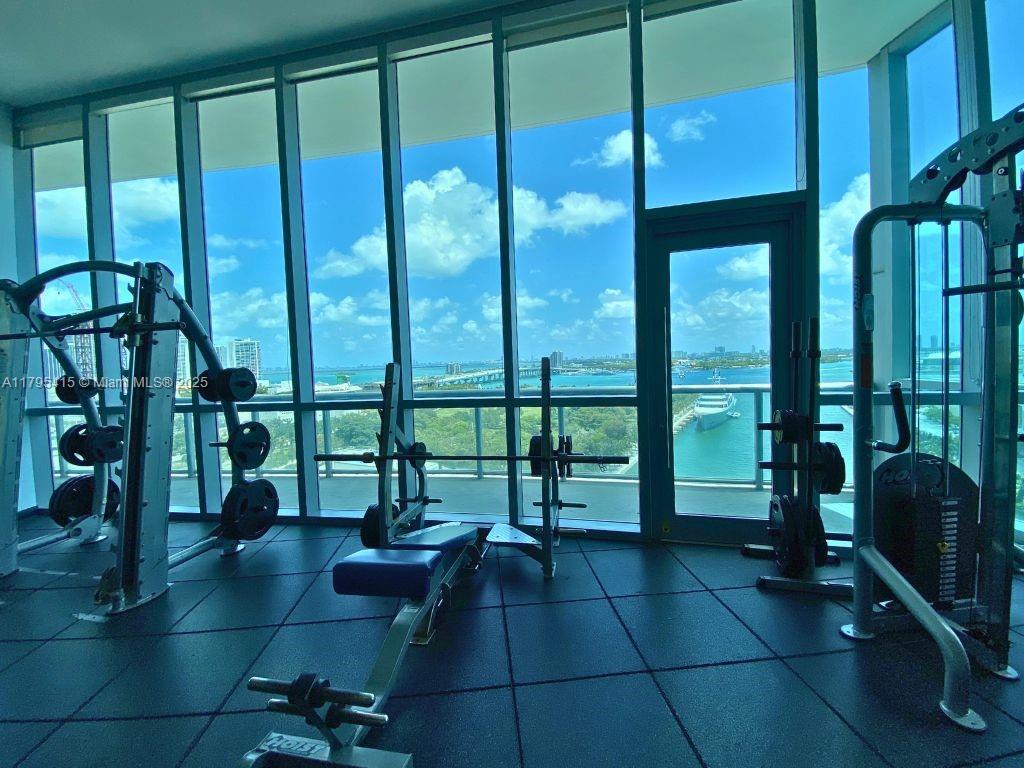 888 Biscayne Blvd #2405, Miami FL 33132