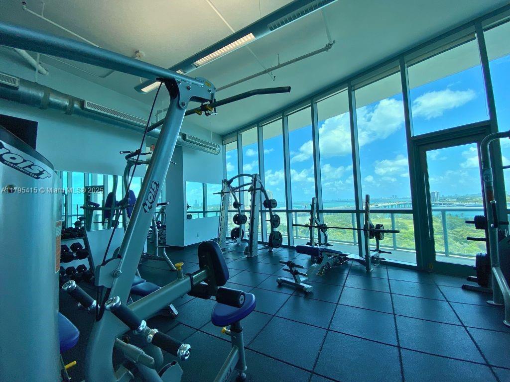 888 Biscayne Blvd #2405, Miami FL 33132