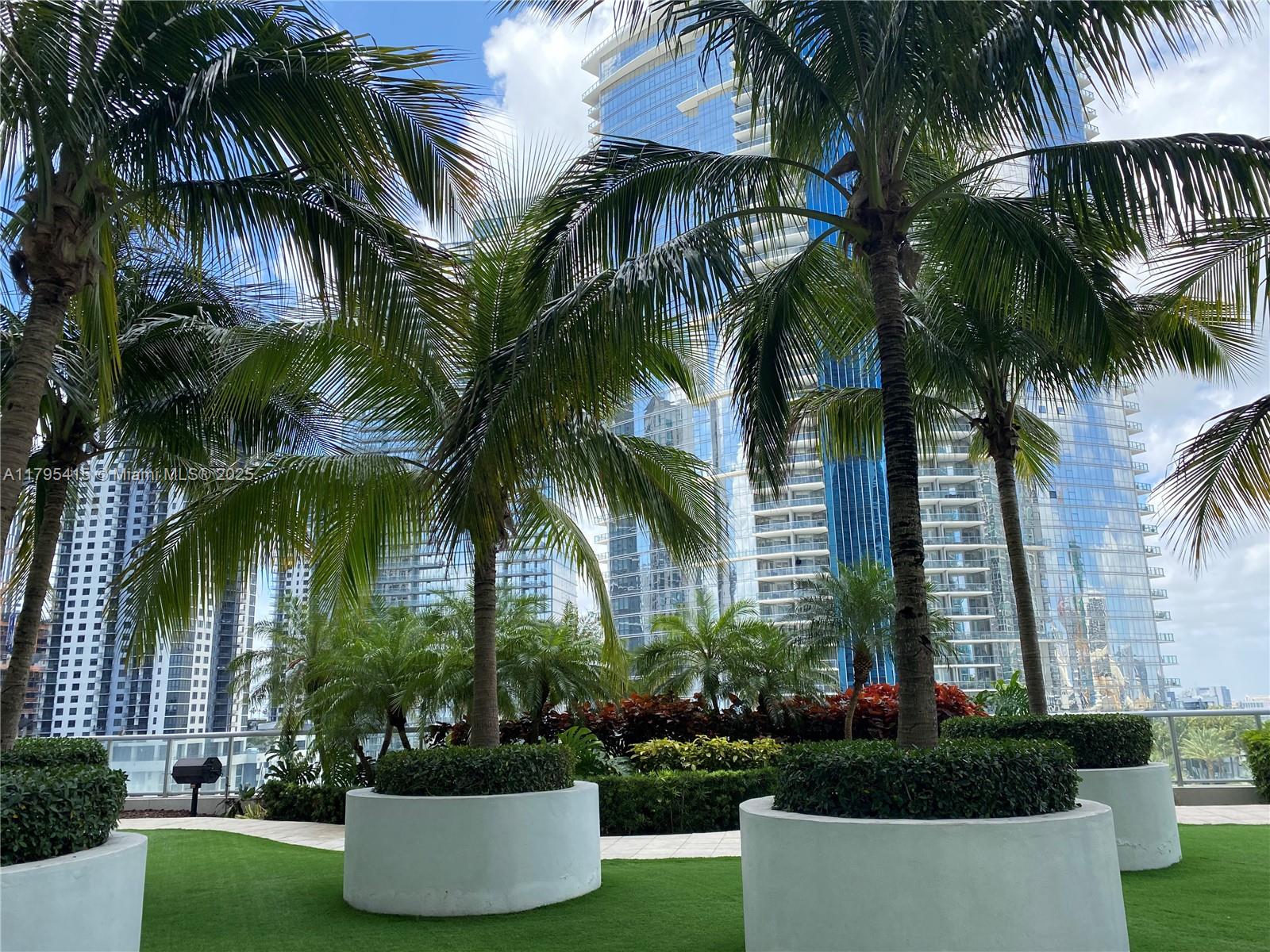 888 Biscayne Blvd #2405, Miami FL 33132