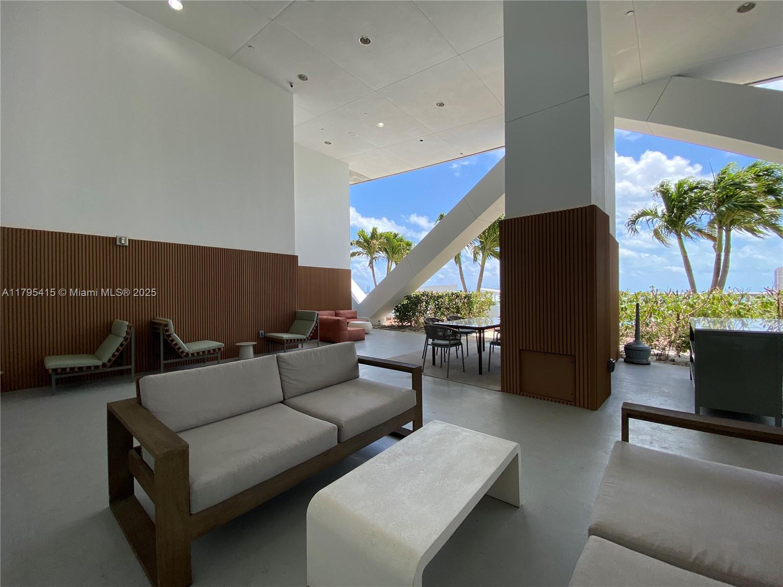 888 Biscayne Blvd #2405, Miami FL 33132