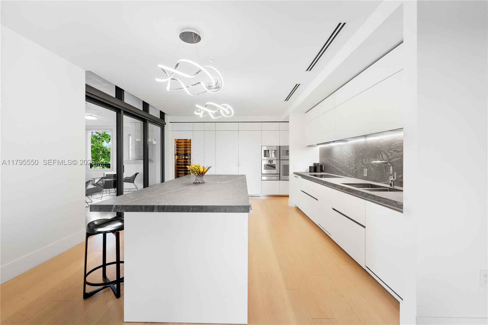7025 Fisher Island Dr #7025, Miami Beach FL 33109