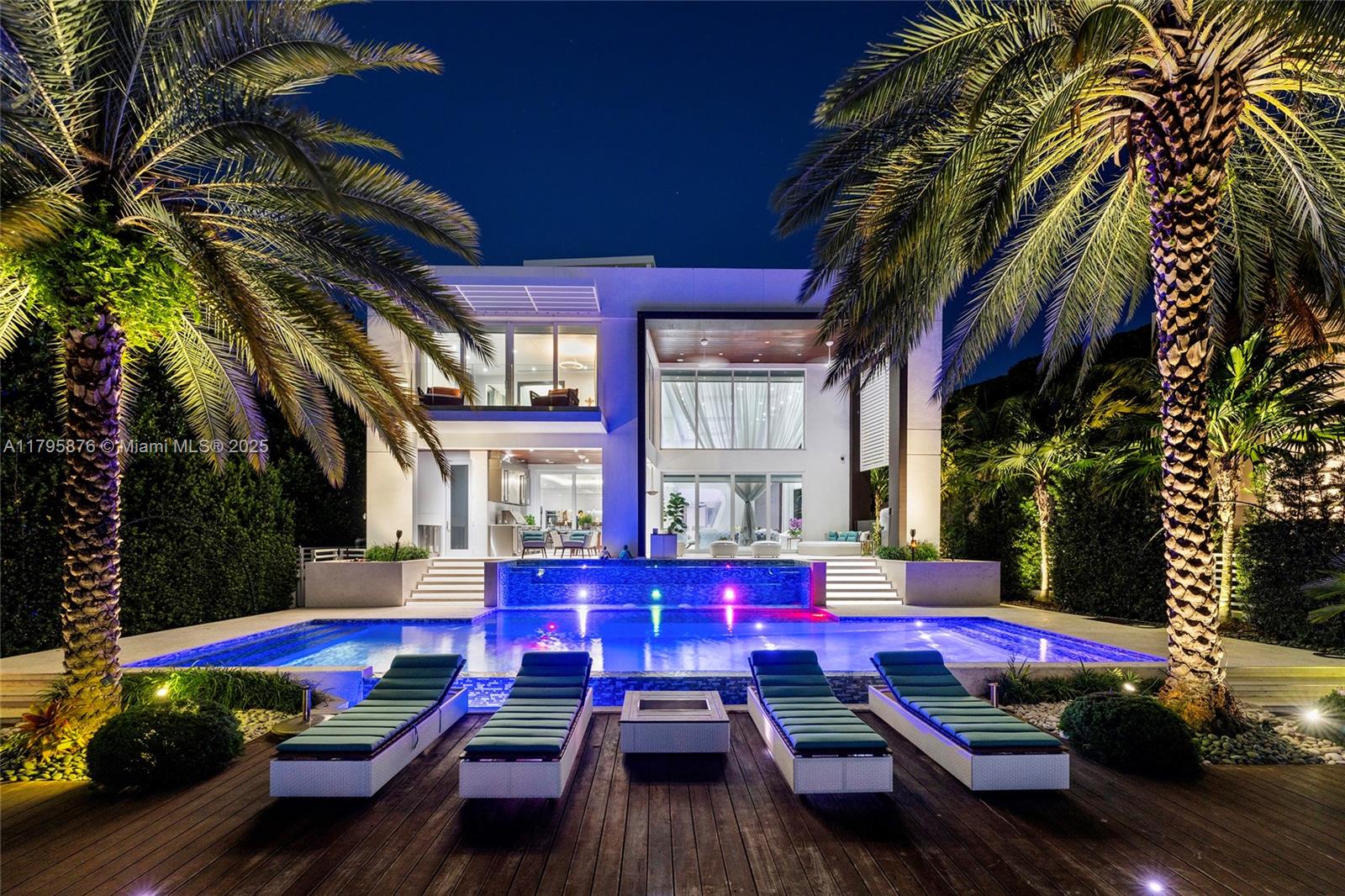 441 N Hibiscus Dr, Miami Beach FL 33139