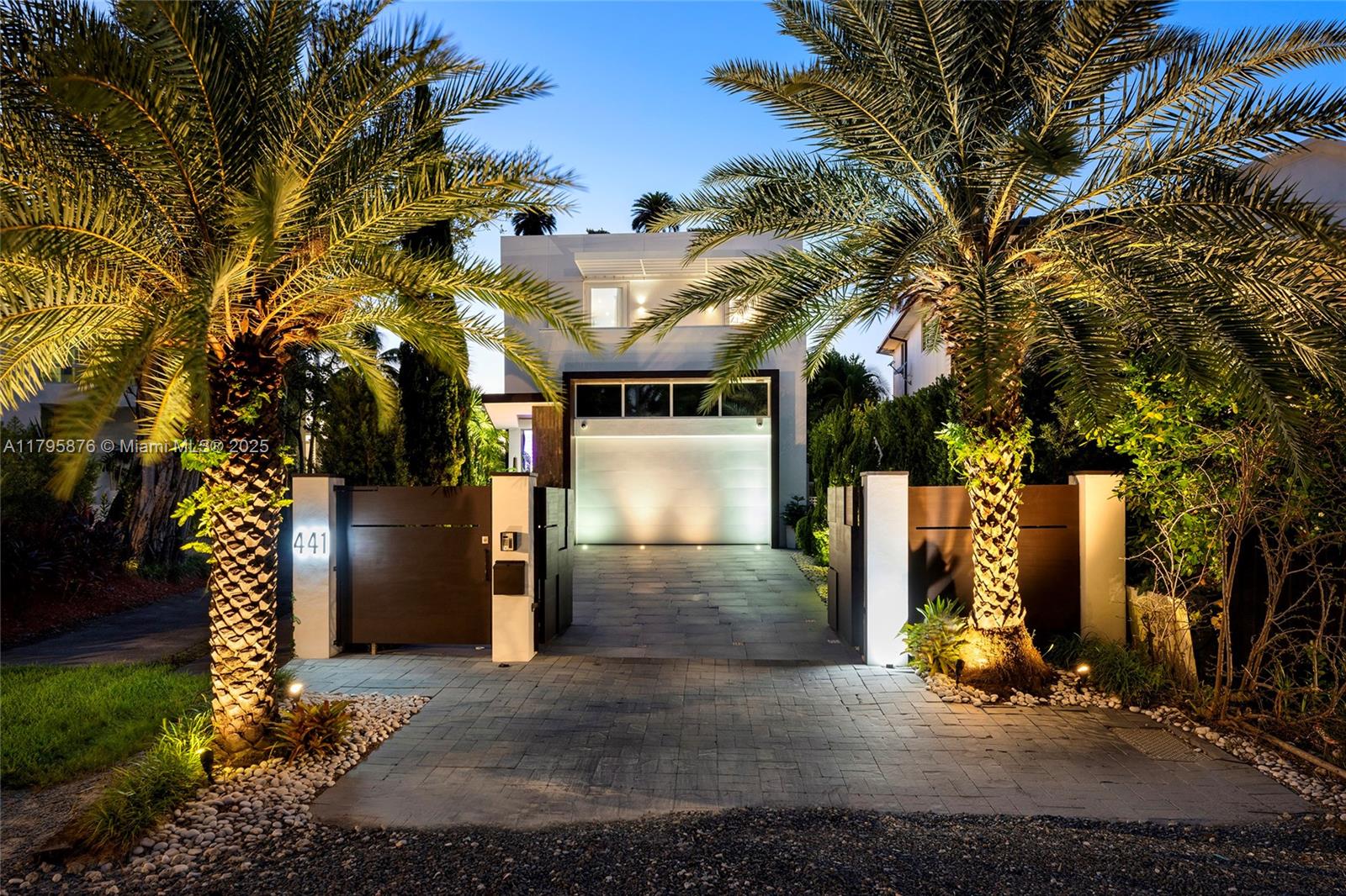 441 N Hibiscus Dr, Miami Beach FL 33139