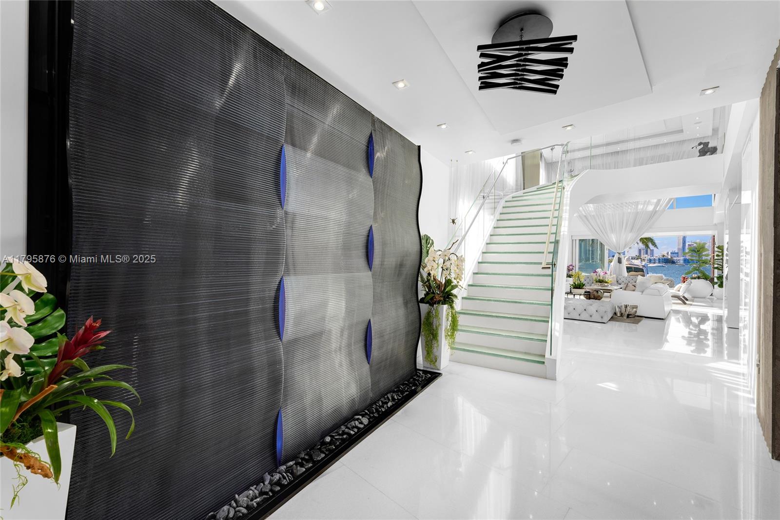 441 N Hibiscus Dr, Miami Beach FL 33139