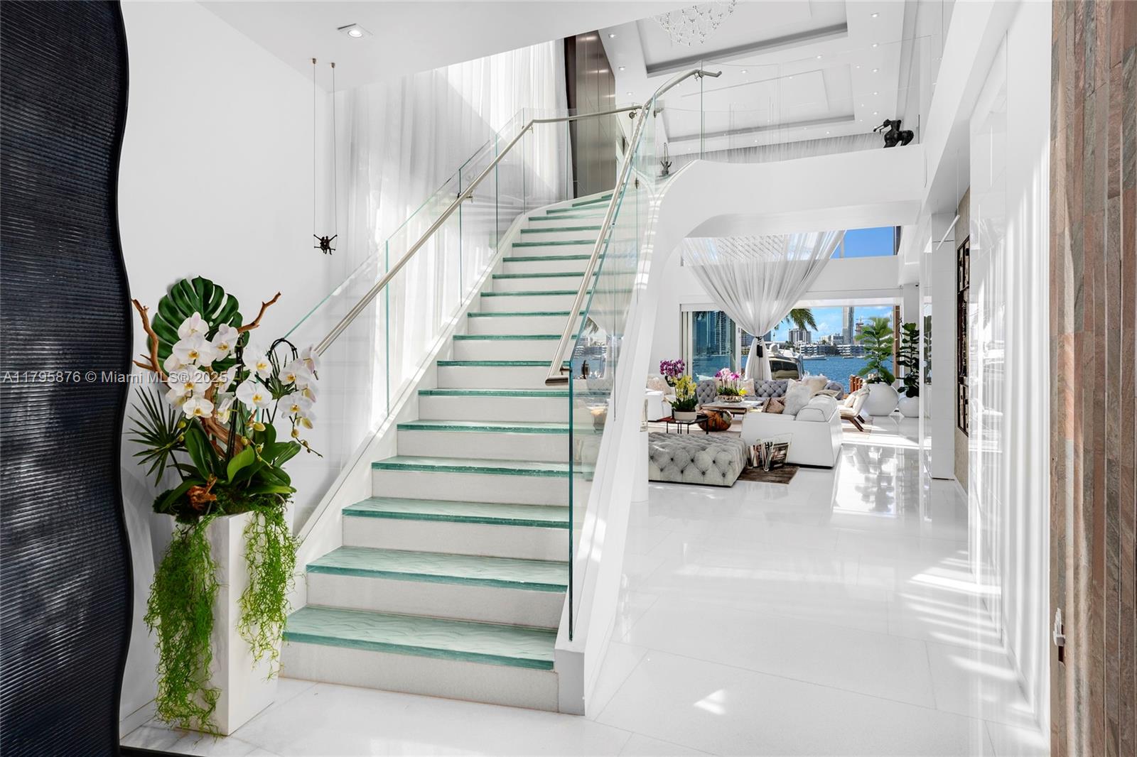 441 N Hibiscus Dr, Miami Beach FL 33139