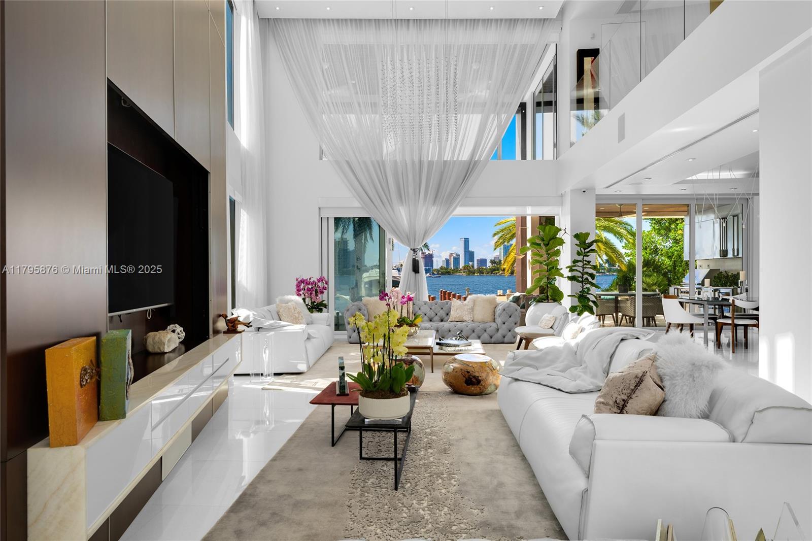 441 N Hibiscus Dr, Miami Beach FL 33139