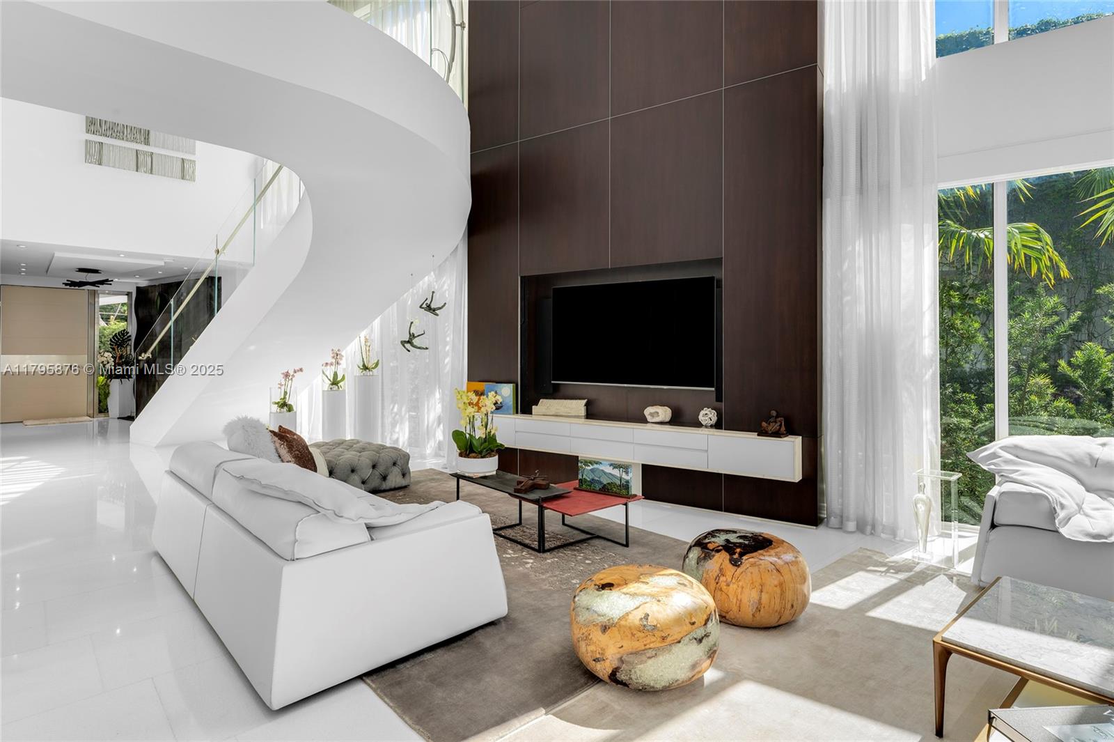 441 N Hibiscus Dr, Miami Beach FL 33139