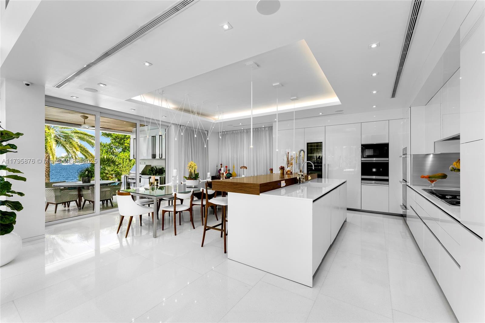 441 N Hibiscus Dr, Miami Beach FL 33139