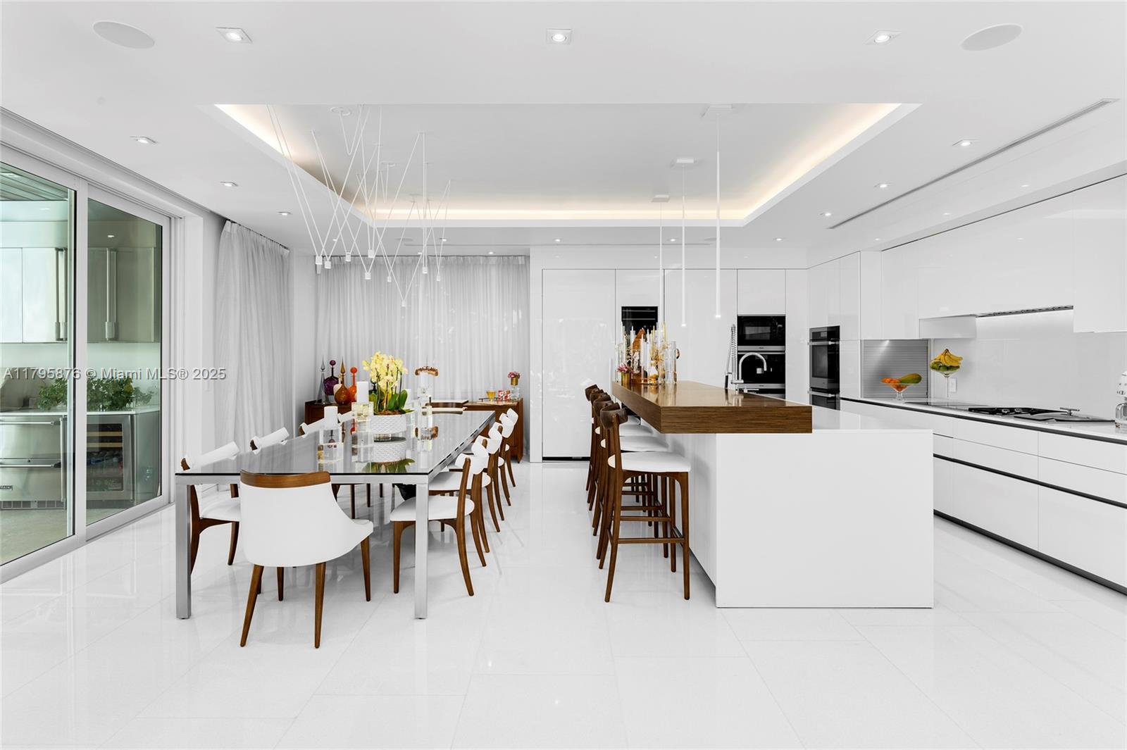 441 N Hibiscus Dr, Miami Beach FL 33139