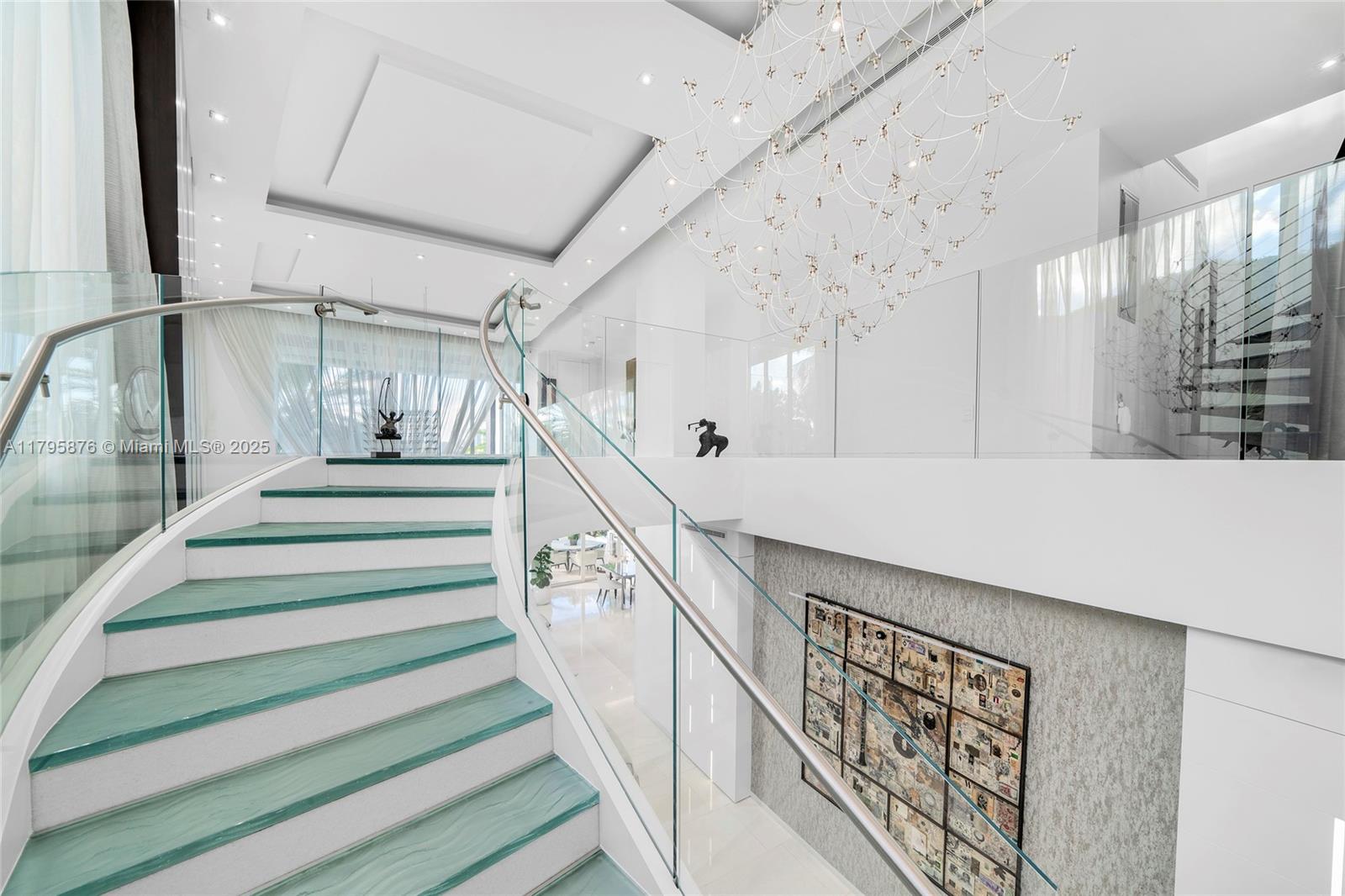 441 N Hibiscus Dr, Miami Beach FL 33139