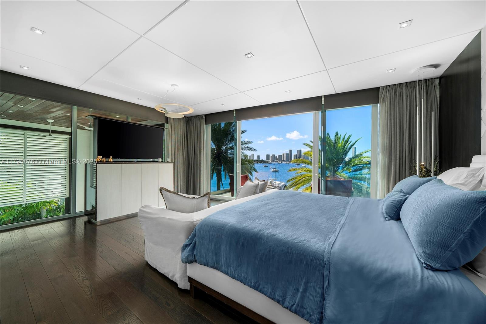 441 N Hibiscus Dr, Miami Beach FL 33139
