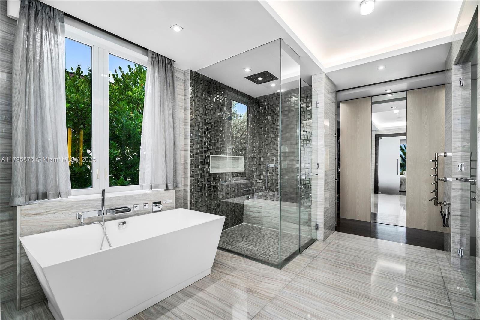 441 N Hibiscus Dr, Miami Beach FL 33139