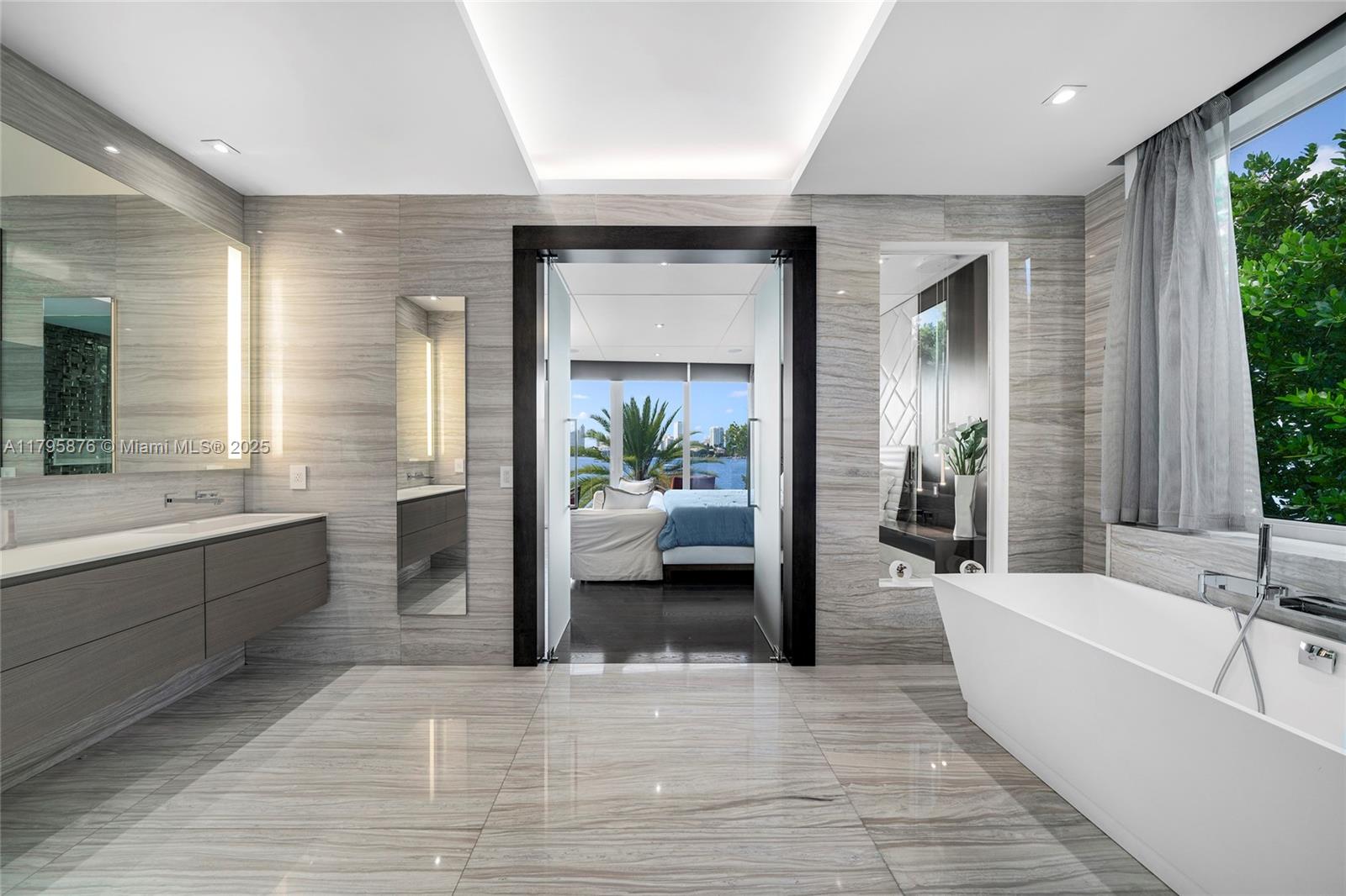 441 N Hibiscus Dr, Miami Beach FL 33139