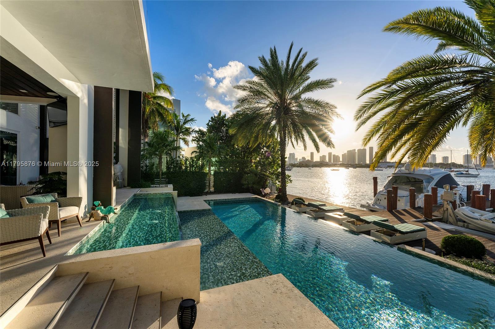 441 N Hibiscus Dr, Miami Beach FL 33139