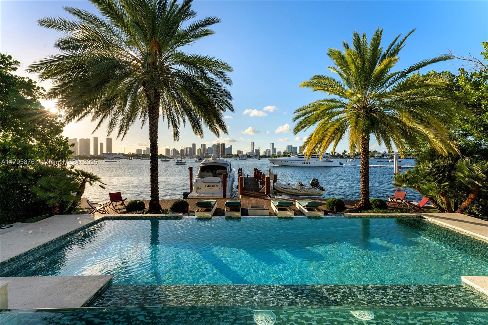 441 N Hibiscus Dr, Miami Beach FL 33139