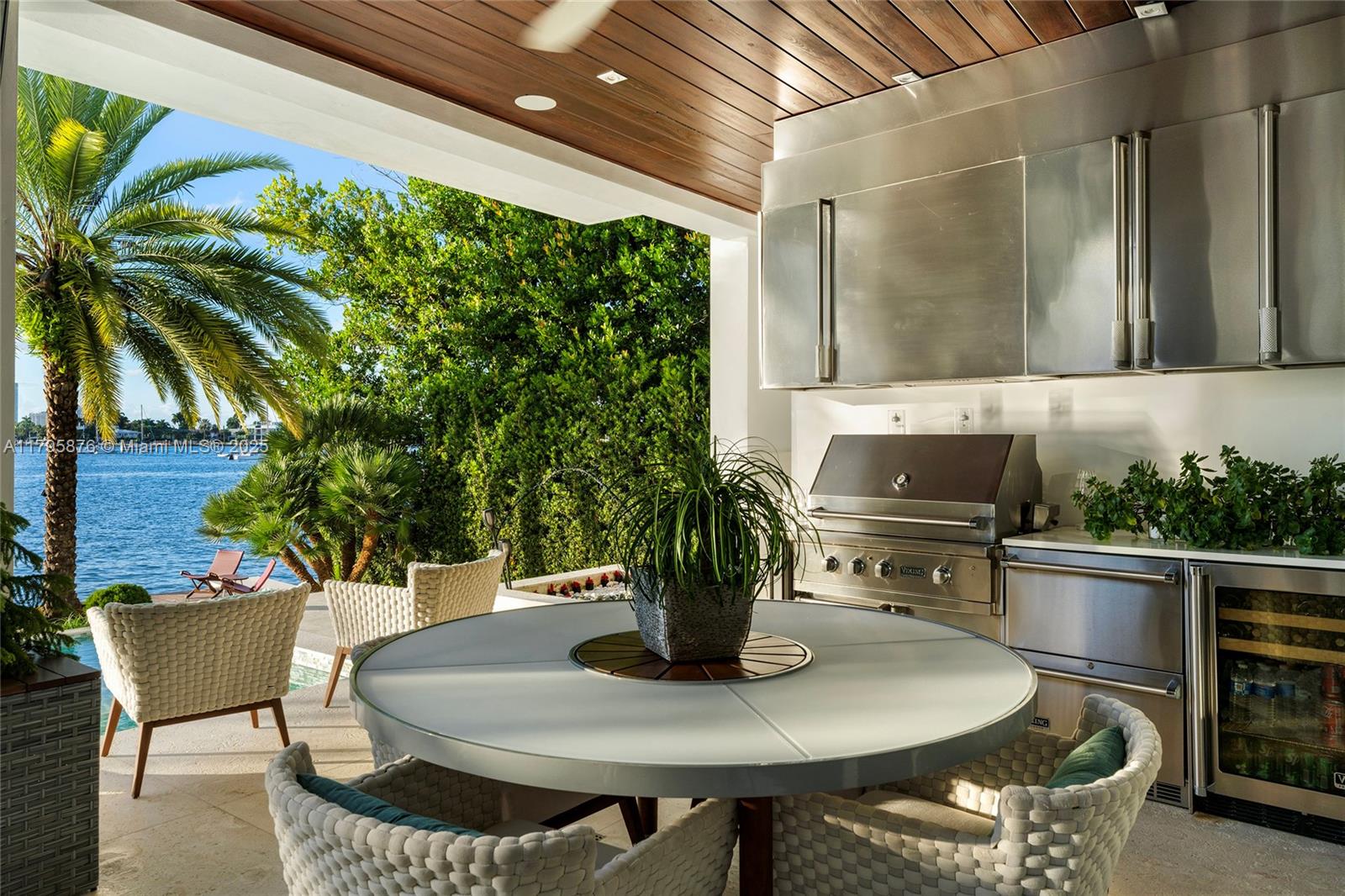 441 N Hibiscus Dr, Miami Beach FL 33139