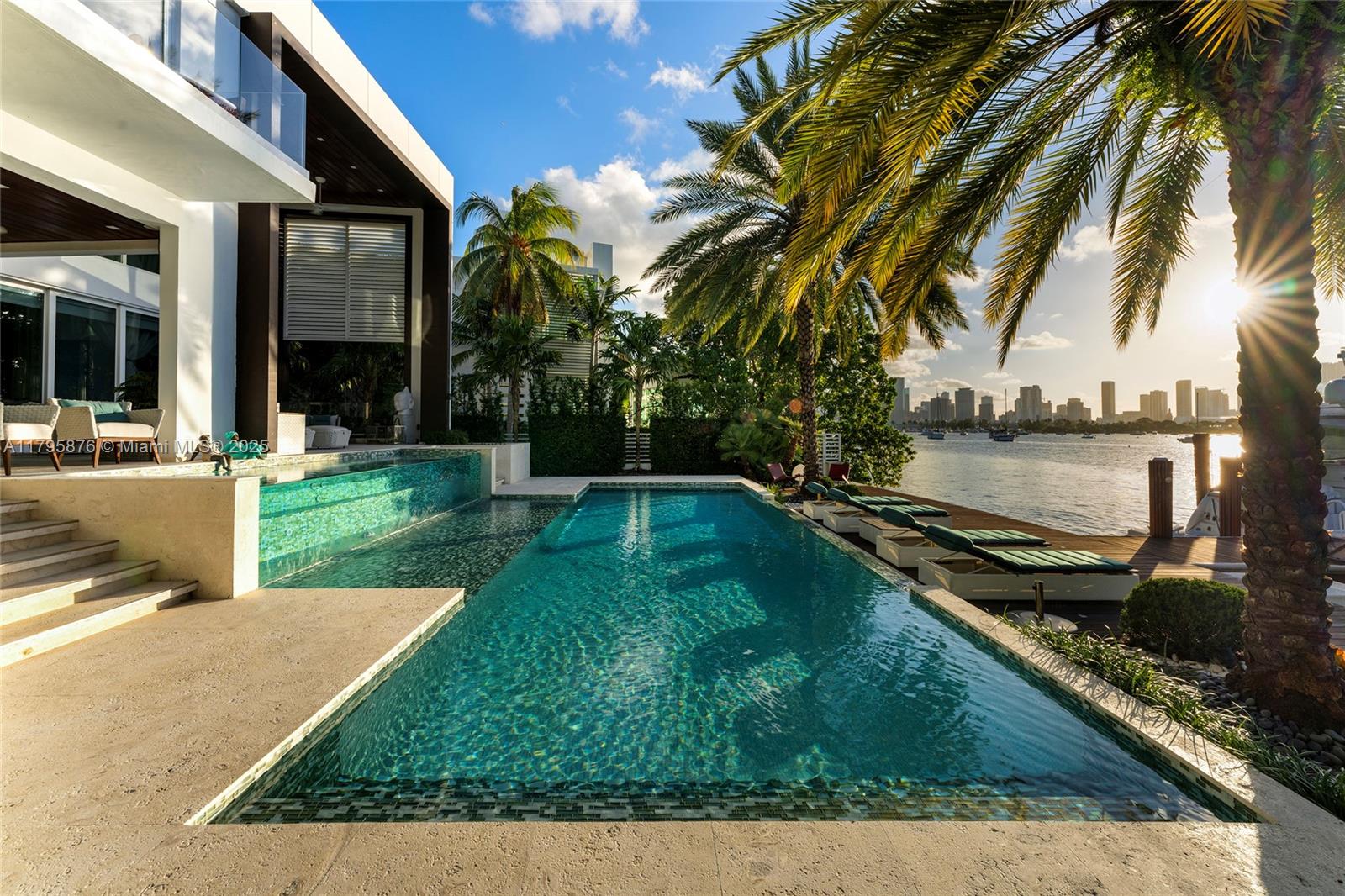 441 N Hibiscus Dr, Miami Beach FL 33139