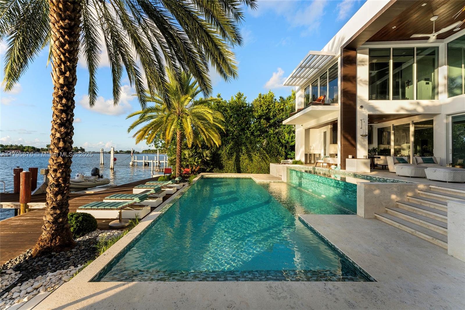 441 N Hibiscus Dr, Miami Beach FL 33139