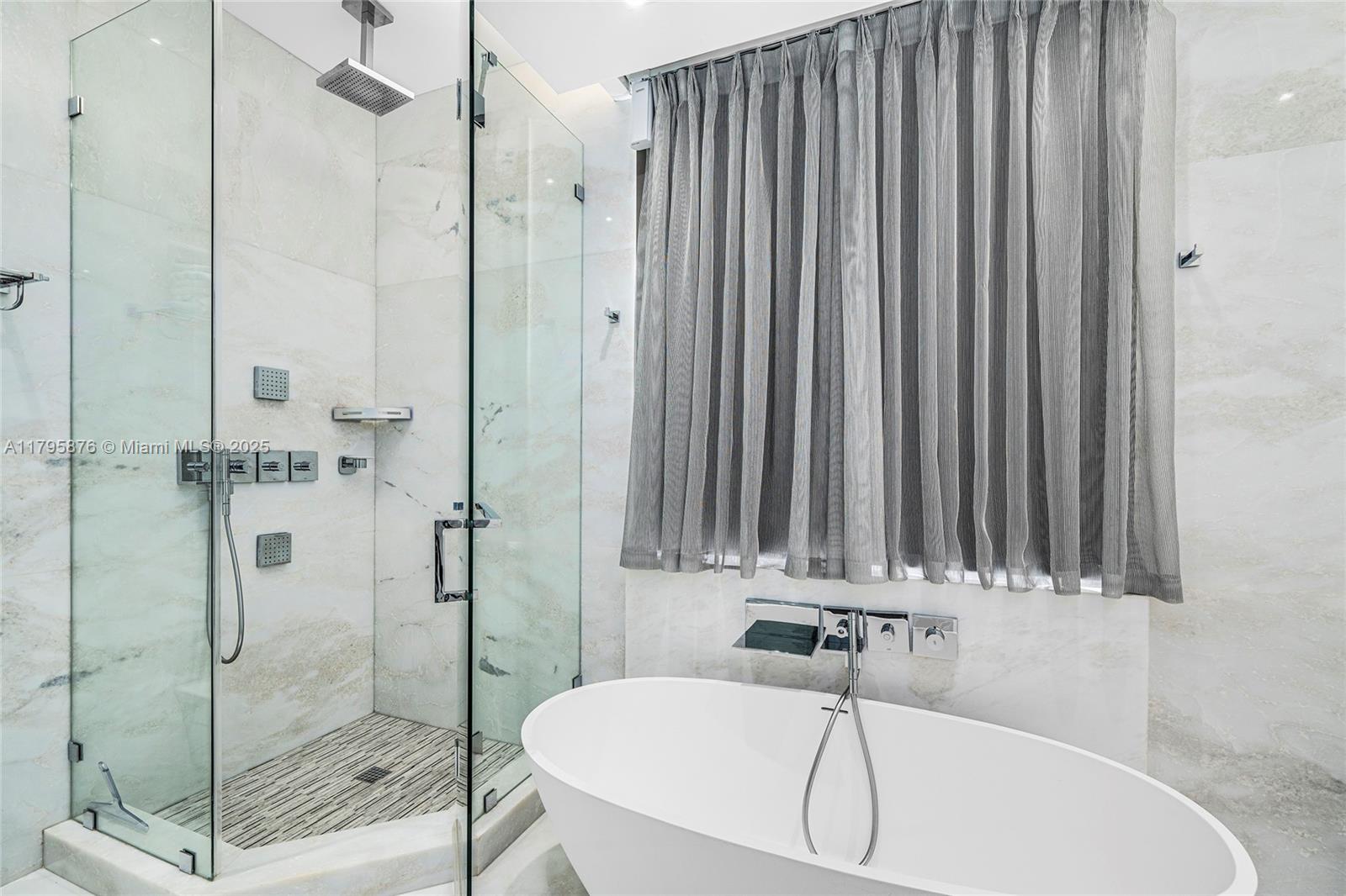 441 N Hibiscus Dr, Miami Beach FL 33139