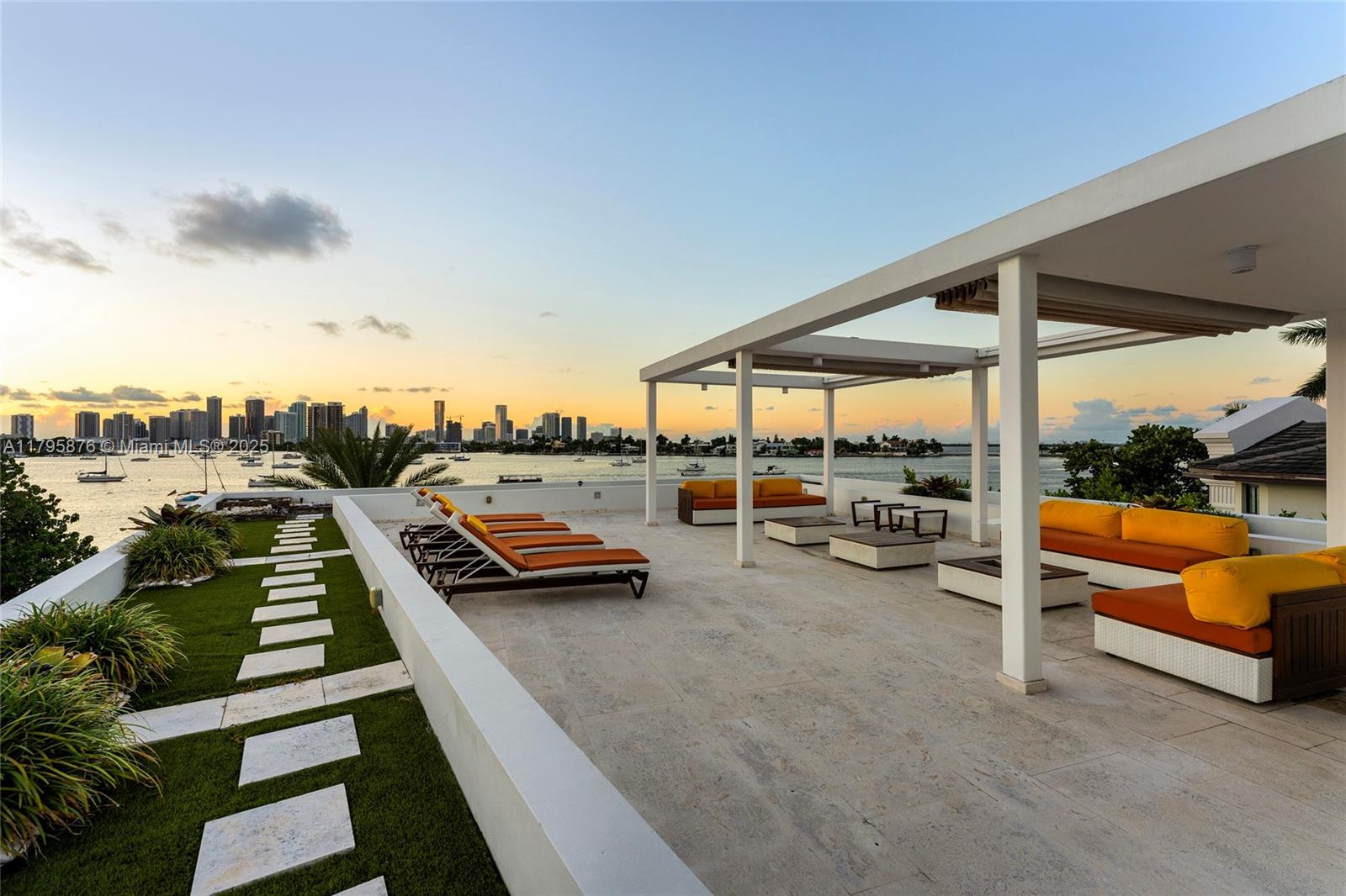441 N Hibiscus Dr, Miami Beach FL 33139
