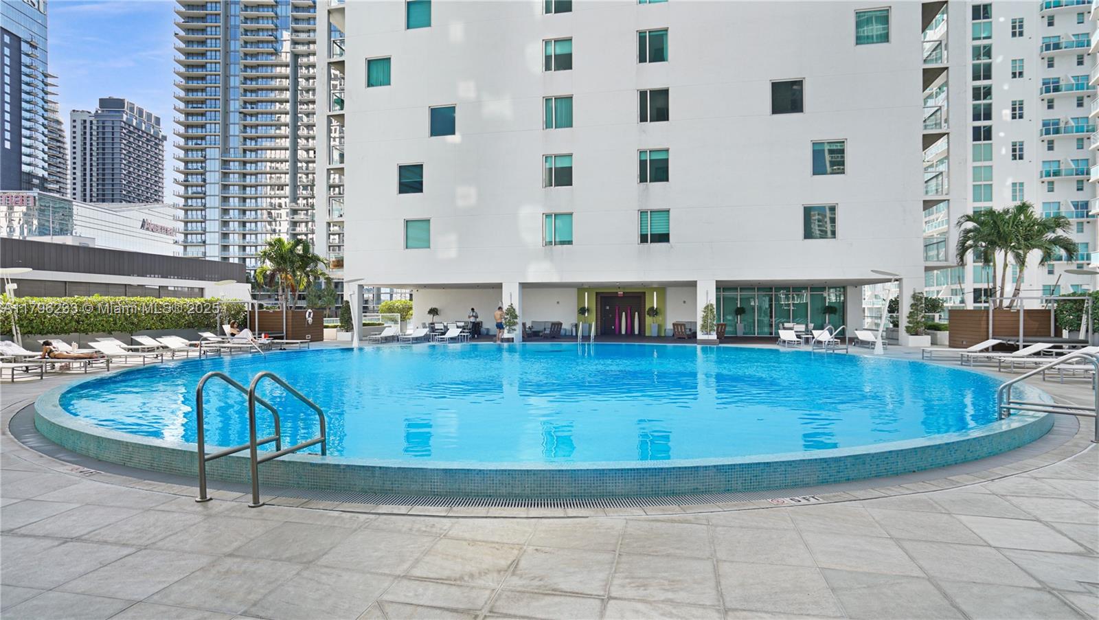 55 SE 6th St #1804, Miami FL 33131